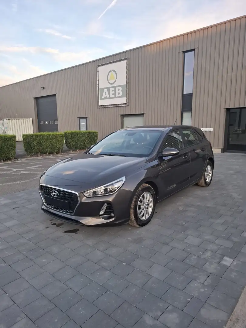 Hyundai i30 1.6 CRDI Trend - 1