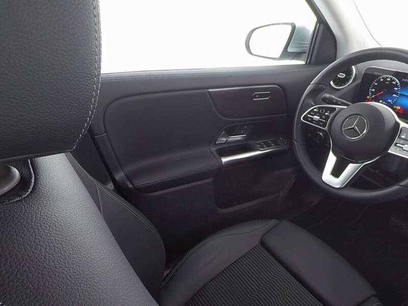 Mercedes-Benz GLA 180