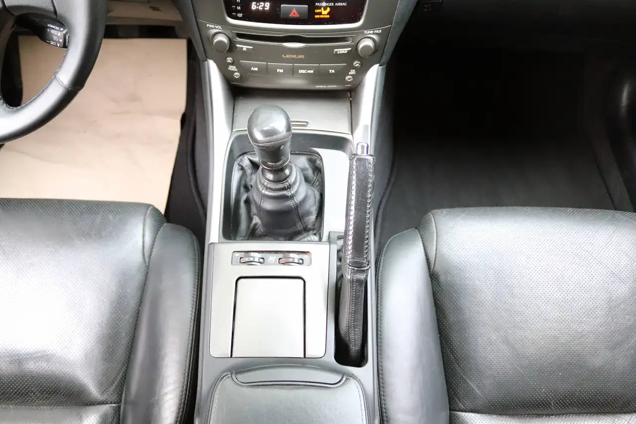 LEXUS IS 250 LUXE V6 208 ch BVM - 1ère MAIN - CUIR VENTILLÉS - 151900 km