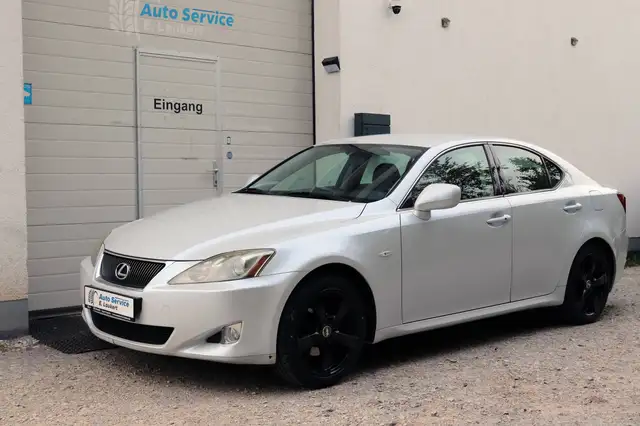 Lexus IS 250 250 Luxury Schalter/1. Hand!/Leder/Sitzhzg/Sitzbelüftung/Original!/HU AU NEU