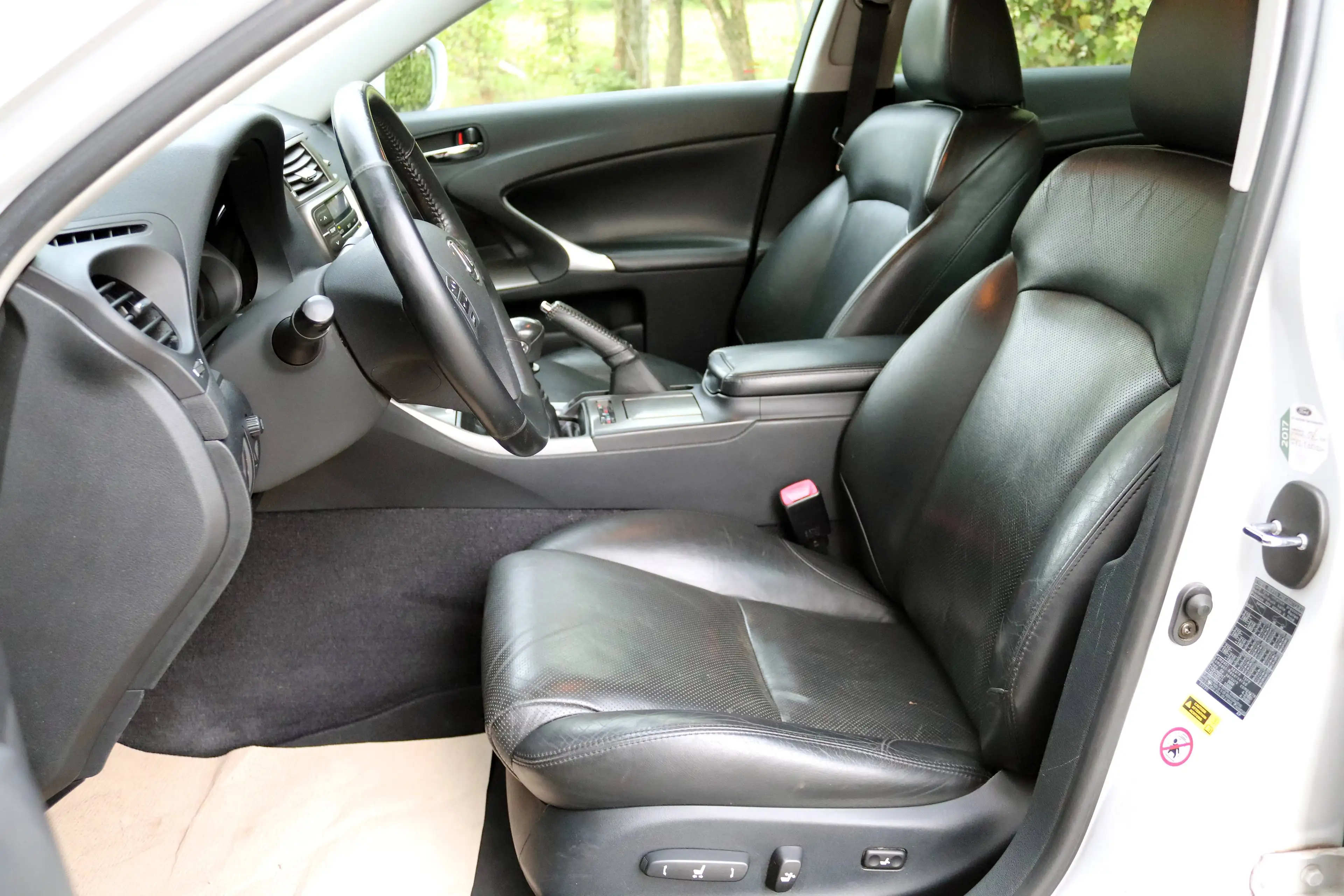 Lexus IS 250 250 Luxury Schalter/1. Hand!/Leder/Sitzhzg/Sitzbelüftung/Original!/HU AU NEU — photo 14