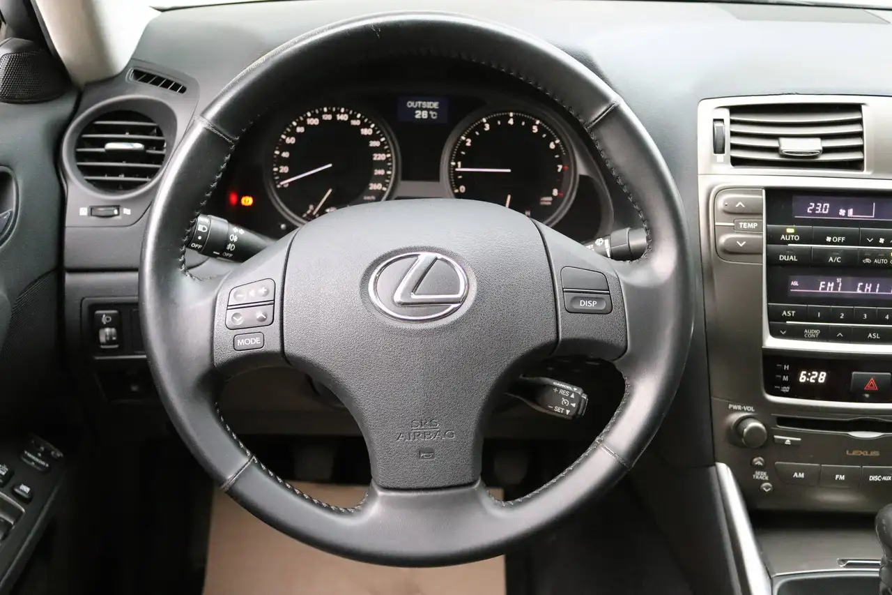 LEXUS IS 250 LUXE V6 208 ch BVM - 1ère MAIN - CUIR VENTILLÉS - 151900 km
