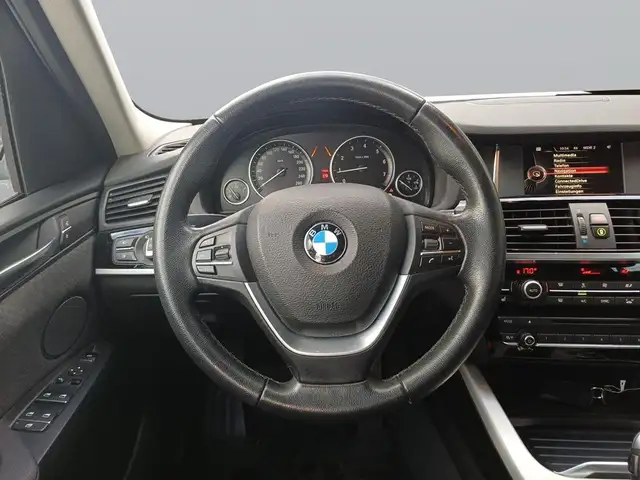 BMW X3 view 13