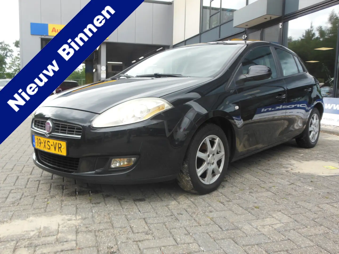 Fiat Bravo 1.4 Dynamic Staat in De Krim Zwart - 1
