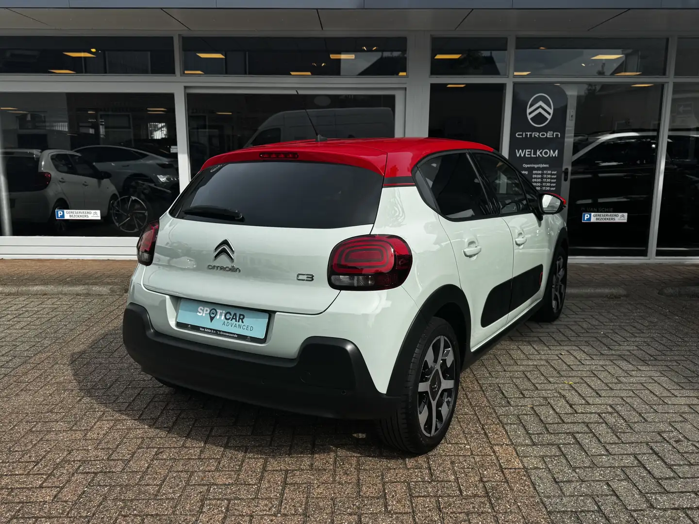 Citroen C3 PT 110 Shine Automaat Camera | Navi | Apple Carpla Groen - 2