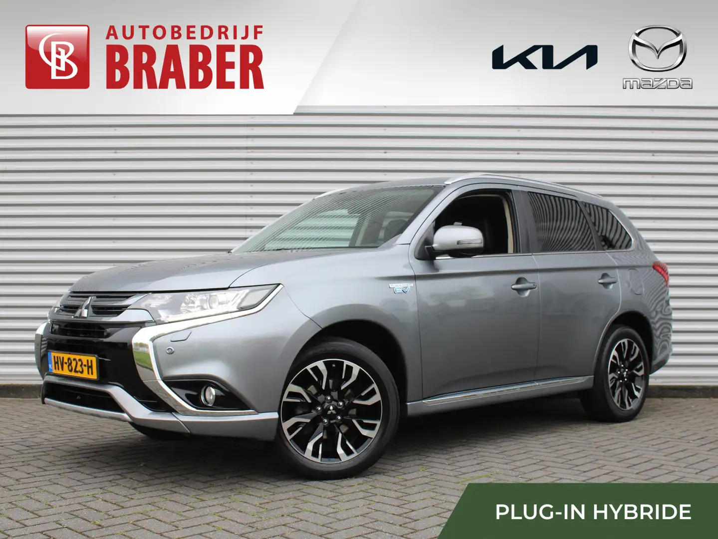 Mitsubishi Outlander 2.0 PHEV Executive Edition | 18"LM | Clima | Cruis Grijs - 1