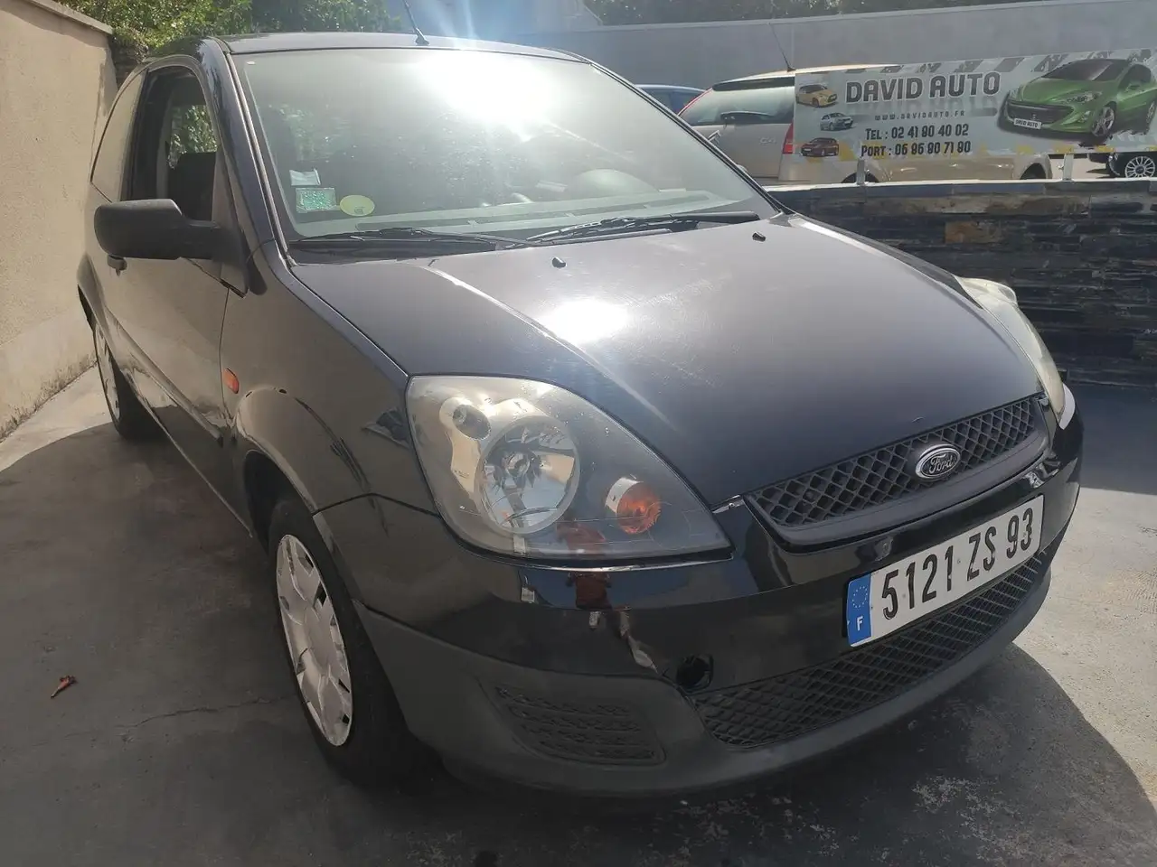 Ford Fiesta 3 portes — photo 2
