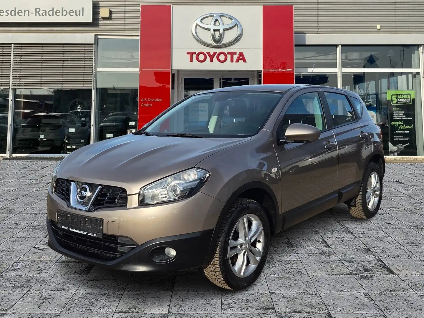 Nissan Qashqai 1.6 acenta AHK+Navi+360°Kamera - 2
