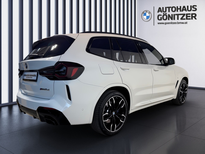 BMW X3 M40d 48V — photo 12