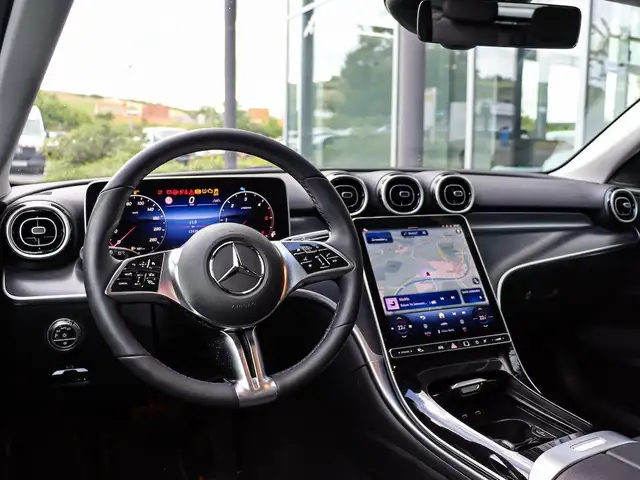 Mercedes-Benz C-Class view 14