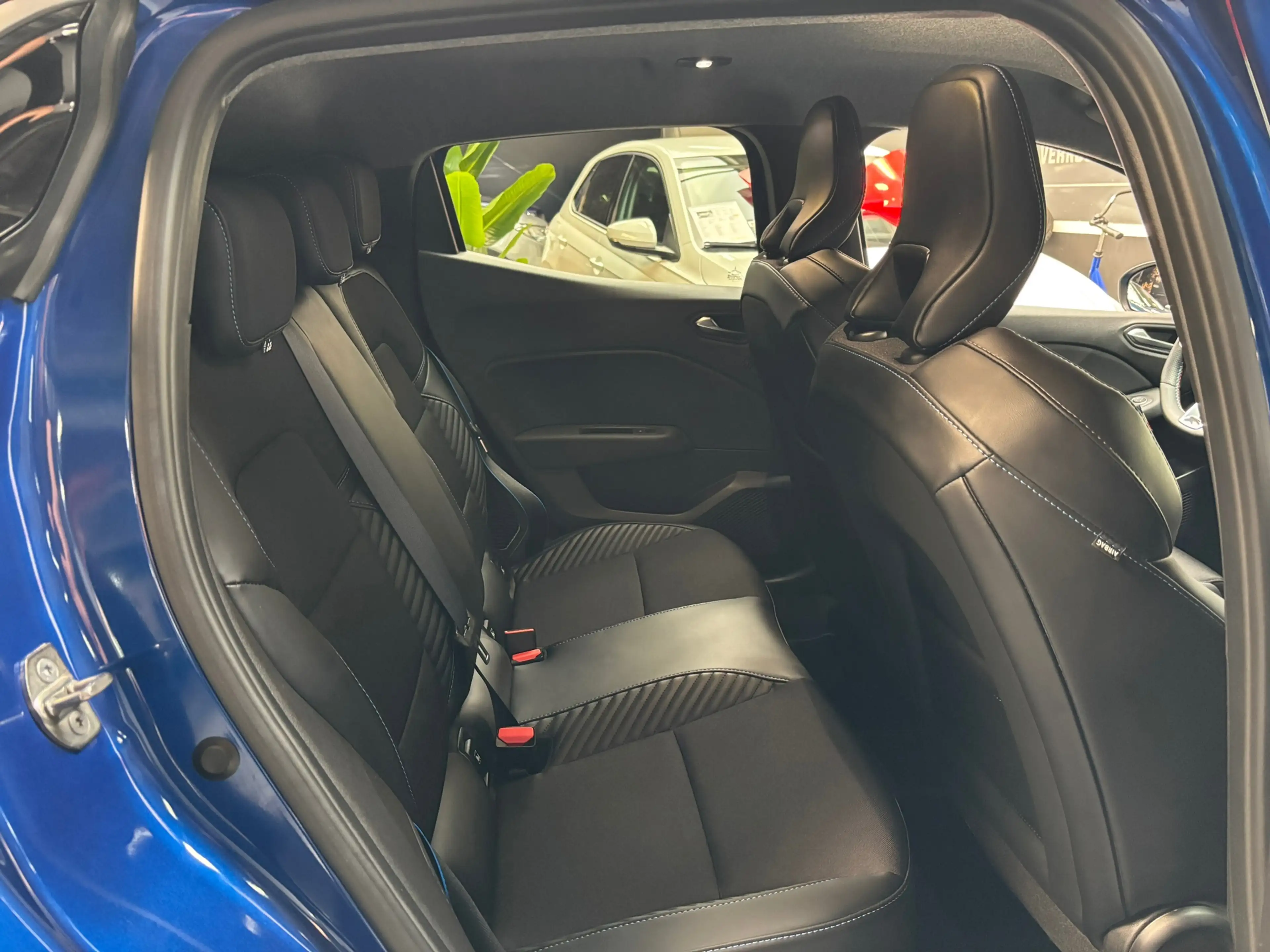 Renault Clio 1.6 E-Tech Full Hybrid 145 esprit Alpine / Camera — photo 11