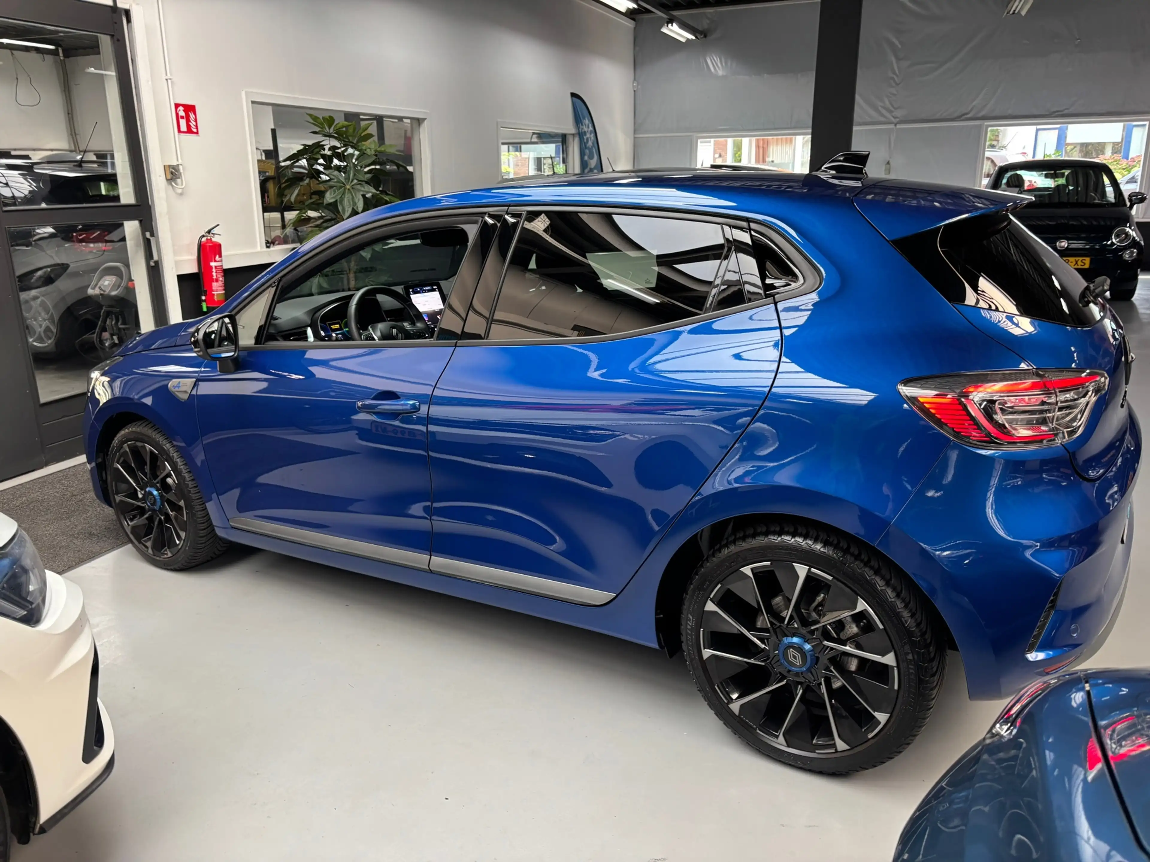 Renault Clio 1.6 E-Tech Full Hybrid 145 esprit Alpine / Camera — photo 4