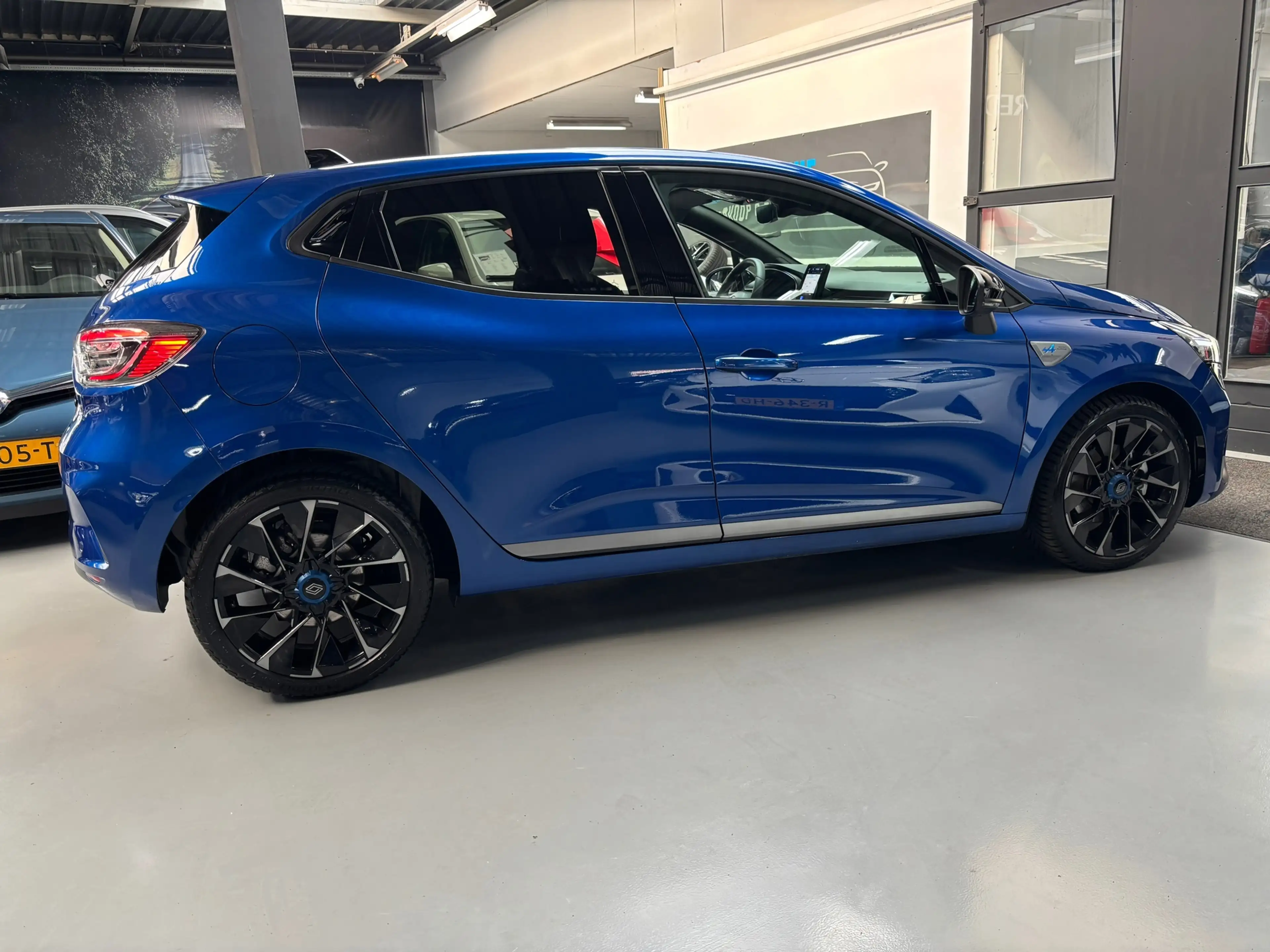 Renault Clio 1.6 E-Tech Full Hybrid 145 esprit Alpine / Camera — photo 7