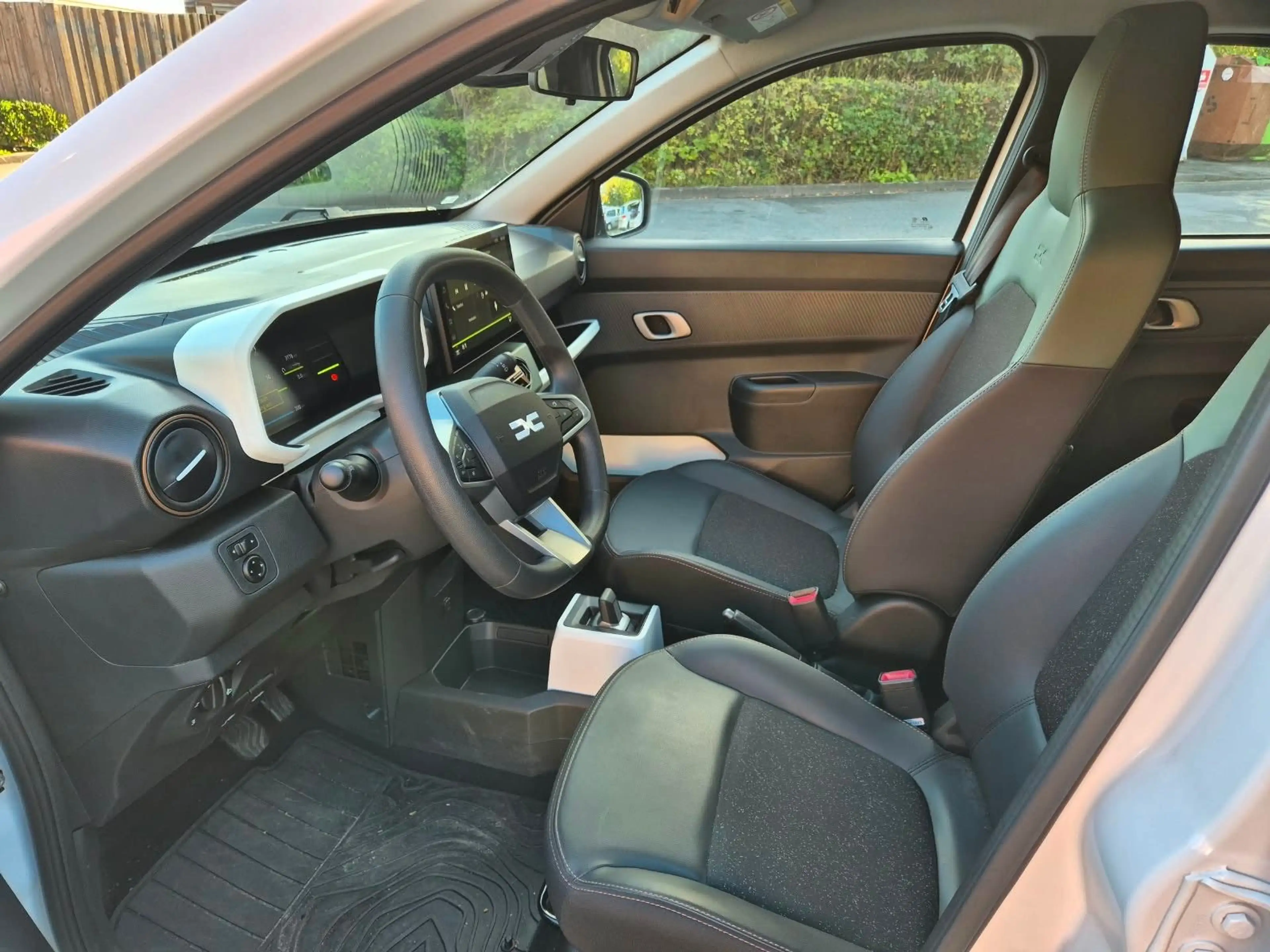Dacia Spring Electric Extreme 65 — photo 8