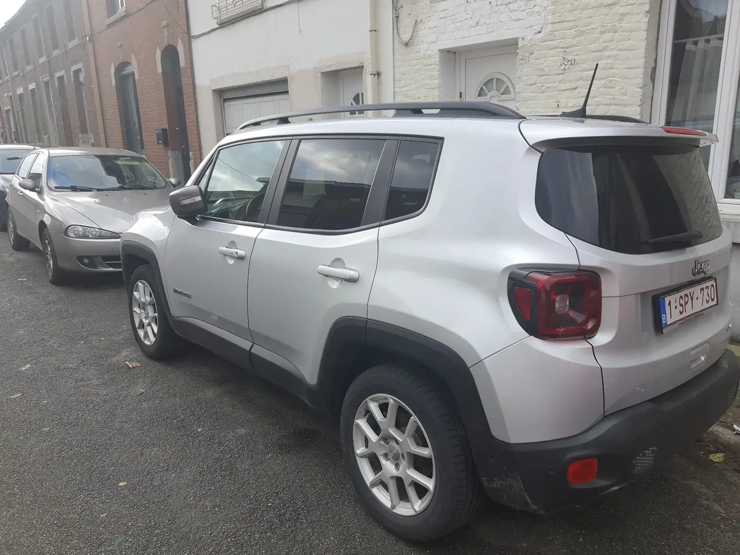 Jeep Renegade 1.3 T4 Limited DDCT Zilver - 2