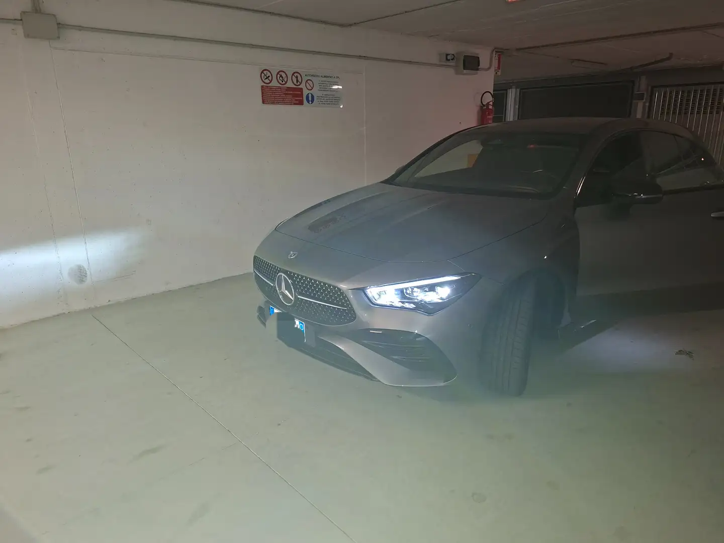 Mercedes-Benz CLA 250 CLA Shooting Brake e phev AMG Line Advanced Plus Gri - 1