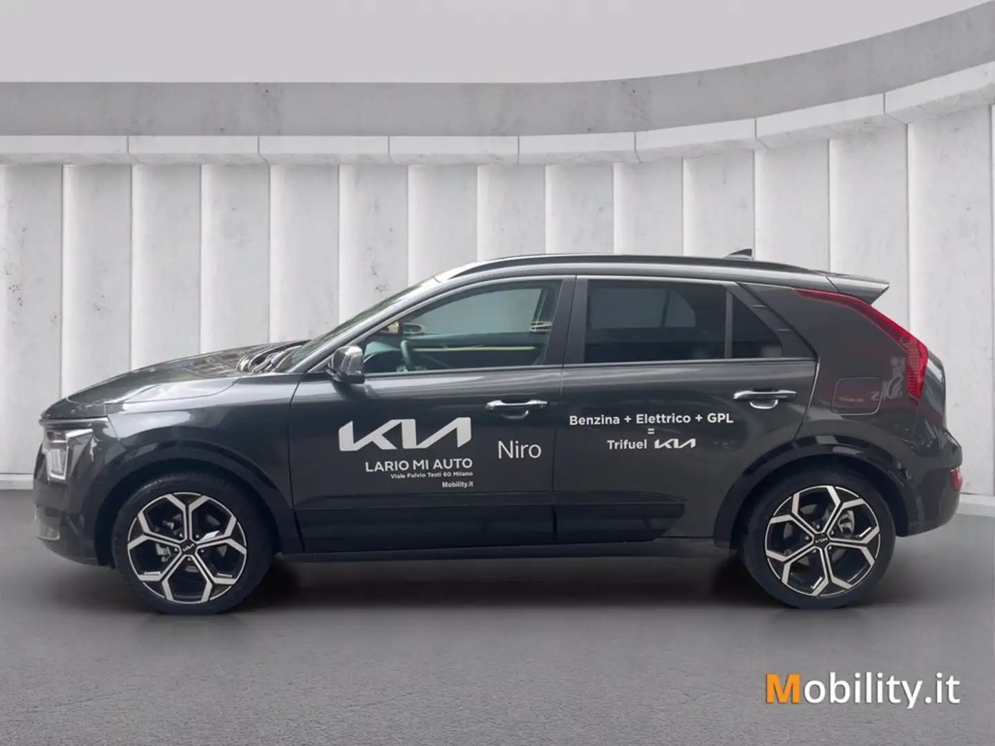 Kia Niro 1.6 gdi hev gpl Evolution 126cv dct Grijs - 2