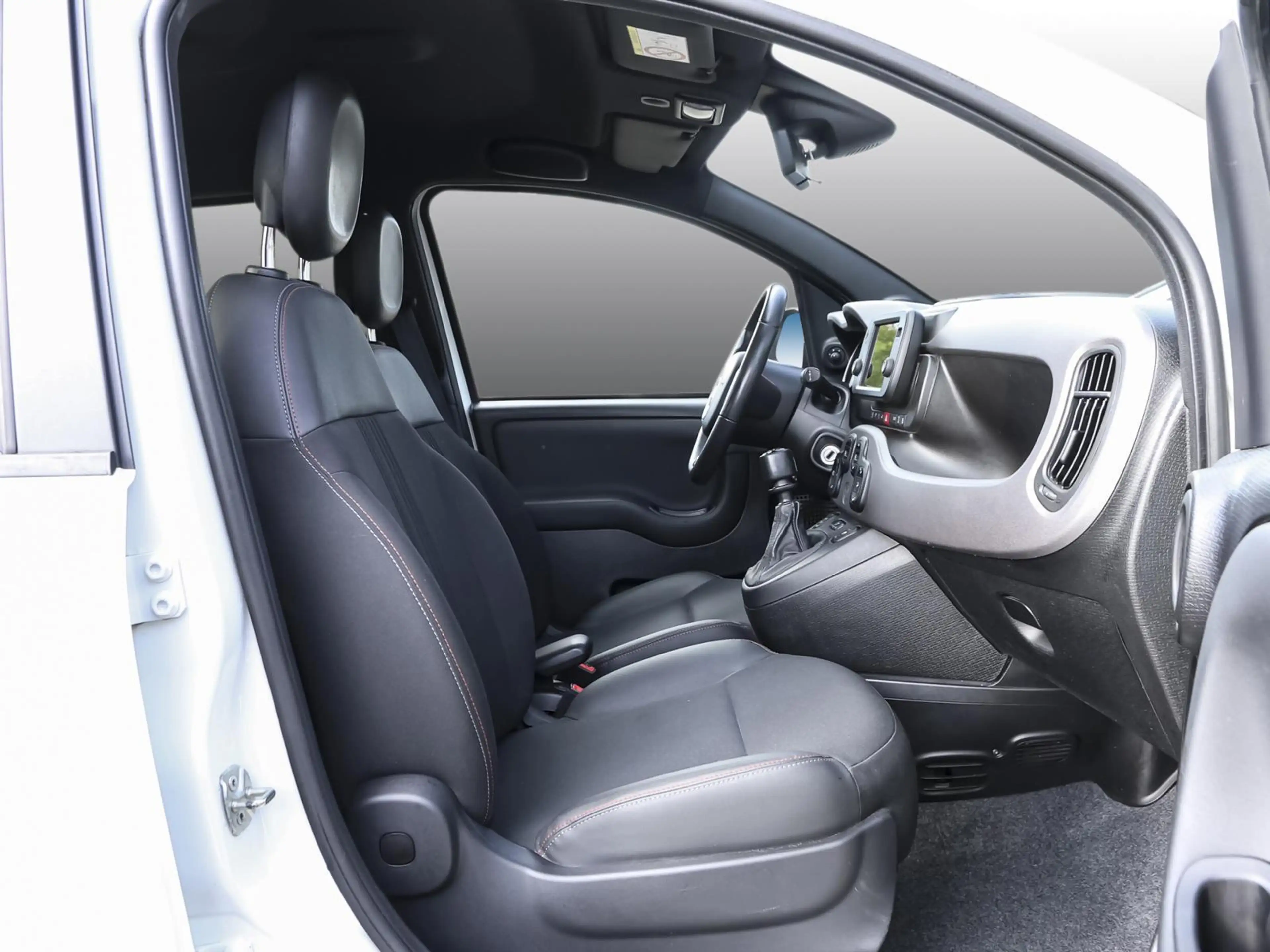 Fiat Panda 1.0 Mild Hybrid PDC KLIMA ALU SHZ — photo 3
