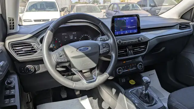 Ford Focus view 5