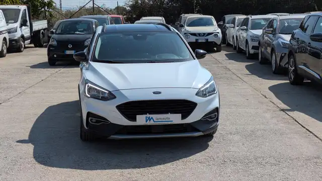 Ford Focus view 14