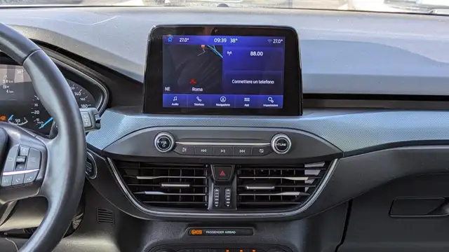 Ford Focus view 11