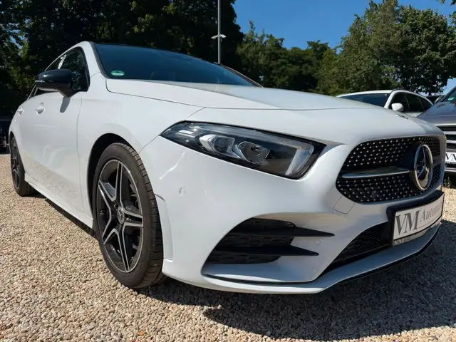 Mercedes-Benz A view 3