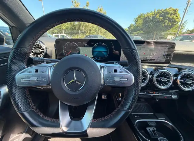 Mercedes-Benz A view 12