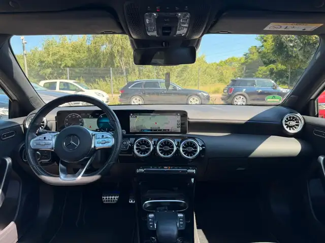 Mercedes-Benz A view 9