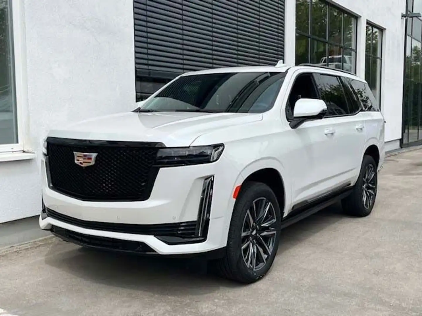 Cadillac Escalade Sport Platinum 6.2l Night Vision  4.99% White - 1