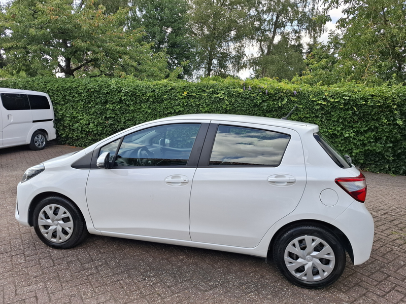 Toyota Yaris 1.5 VVT-i Aspiration CLIMAT/CRUISE/TREKHAAK AUTOMA — photo 4
