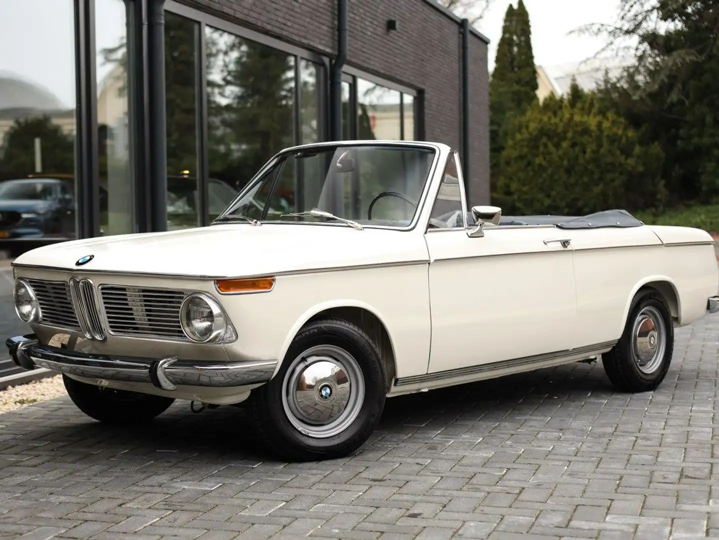 BMW 2002 1600 Cabriolet/Convertible Wit - 1