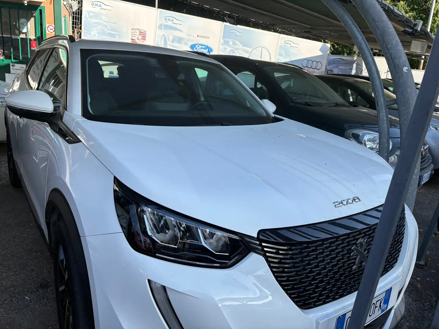 Peugeot 2008 1.2 allura navi bluetooth cerchi in lega radio Bianco - 1