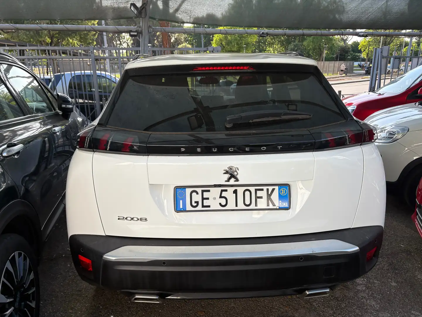 Peugeot 2008 1.2 allura navi bluetooth cerchi in lega radio Bianco - 2