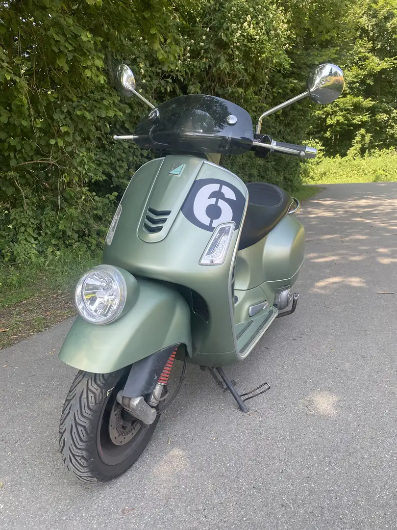 Vespa GTS Super Sport 300 Sei Giorni - 1