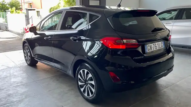 Ford Fiesta view 5