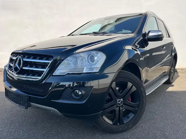 Mercedes-Benz ML 320 CDI 4matic DPF LEDER NAVI  2. HAND 7G DEUTSCH
