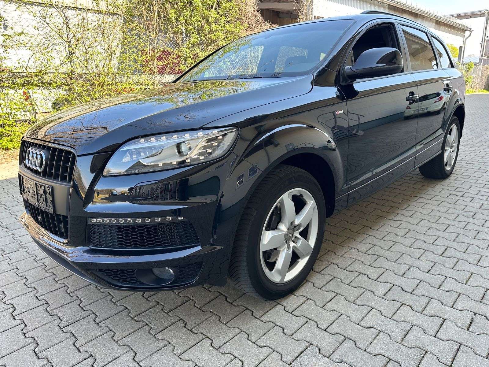 Second hand Audi Q7 3.0