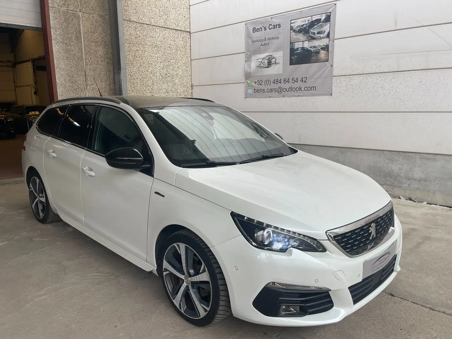Peugeot 308 SSW 1.2 GT-LINE Automaat *Leder/GPS/Pano.Dak* Wit - 2