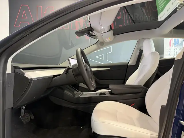 Tesla Model 3 view 11