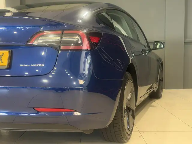 Tesla Model 3 view 28