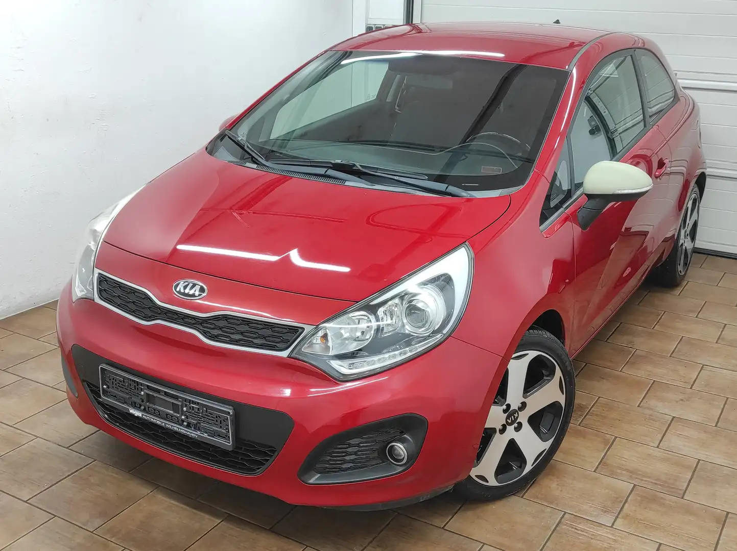 Kia Rio SPIRIT *TÜV NEU* EURO-5 KLIMAA BC SHZ PDC USB Rot - 2