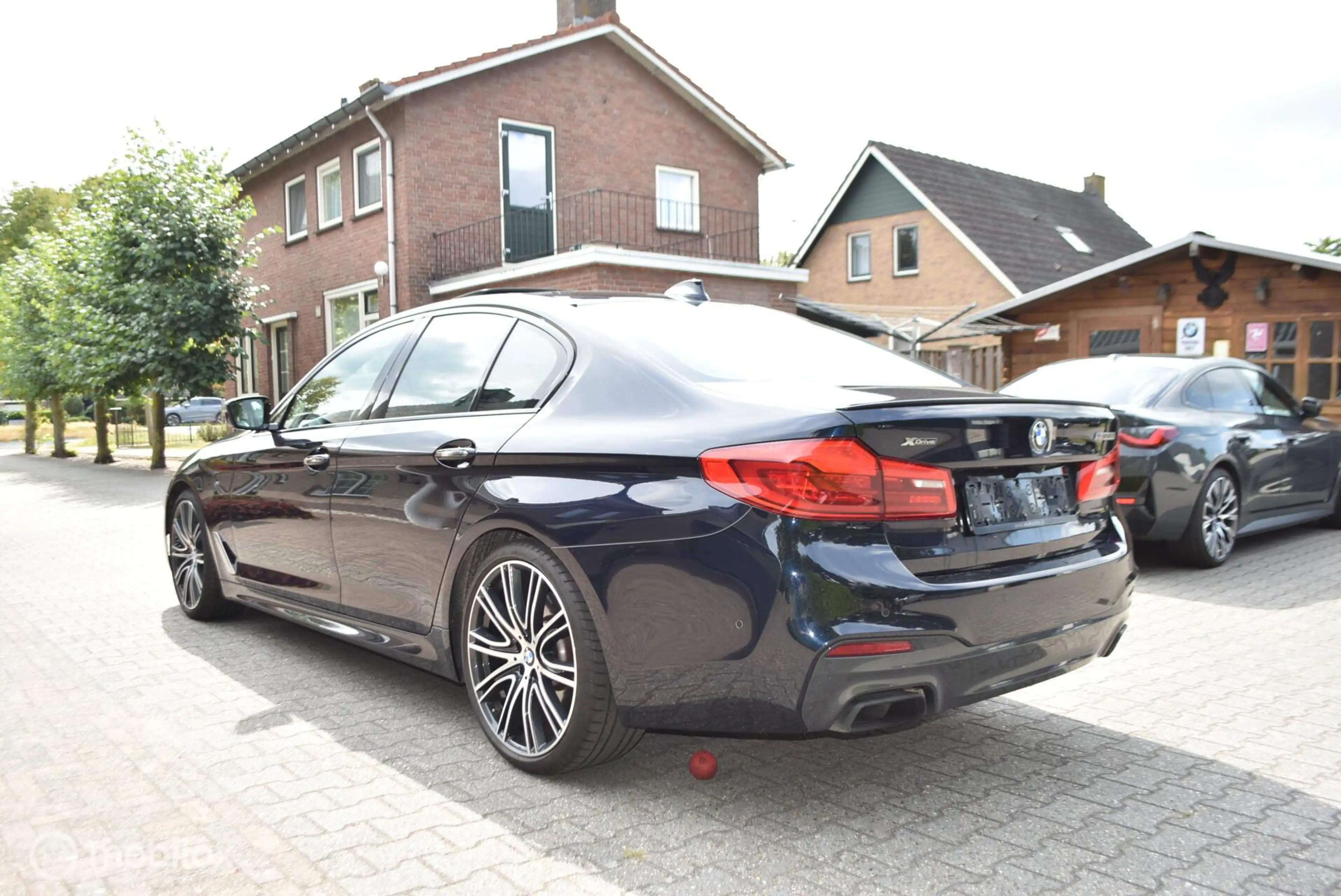 BMW M550 M550i X Drive aut Kantelende zuiger! M550I X Drive — photo 3