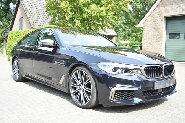 BMW M550 M550i X Drive aut Kantelende zuiger! M550I X Drive