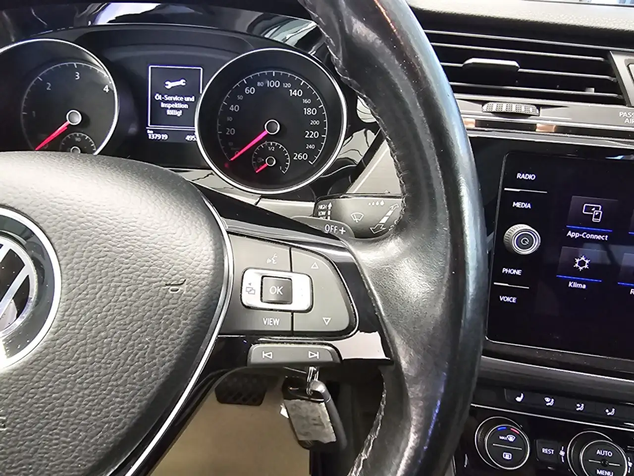 Volkswagen Touran Comfortline 7-Sitzer,AHK,Navi,PDC,SH, миниатюра 21