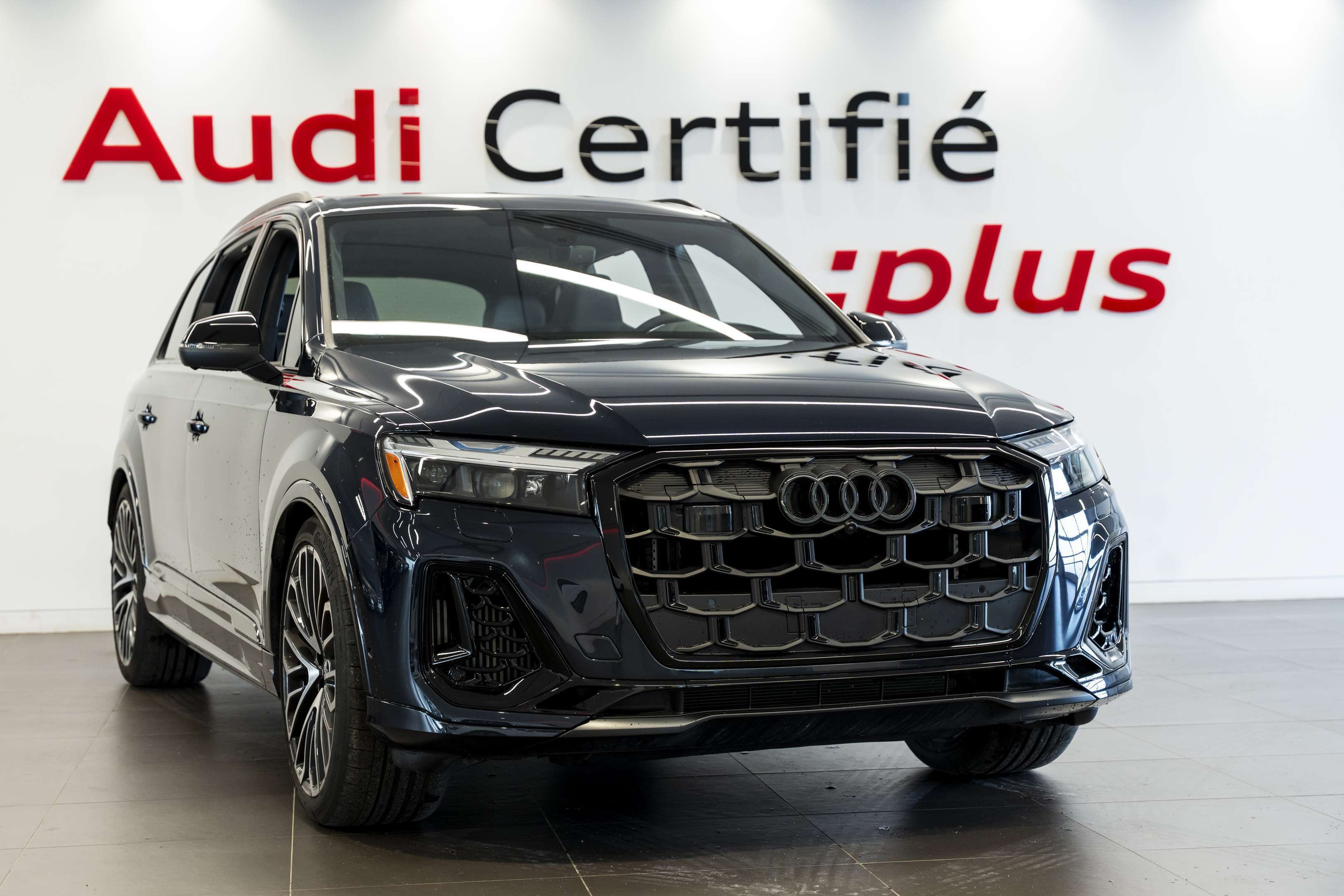 2026 Audi SQ7 V8 4.0L TFSI | Black Optics | Sport Exhaust |