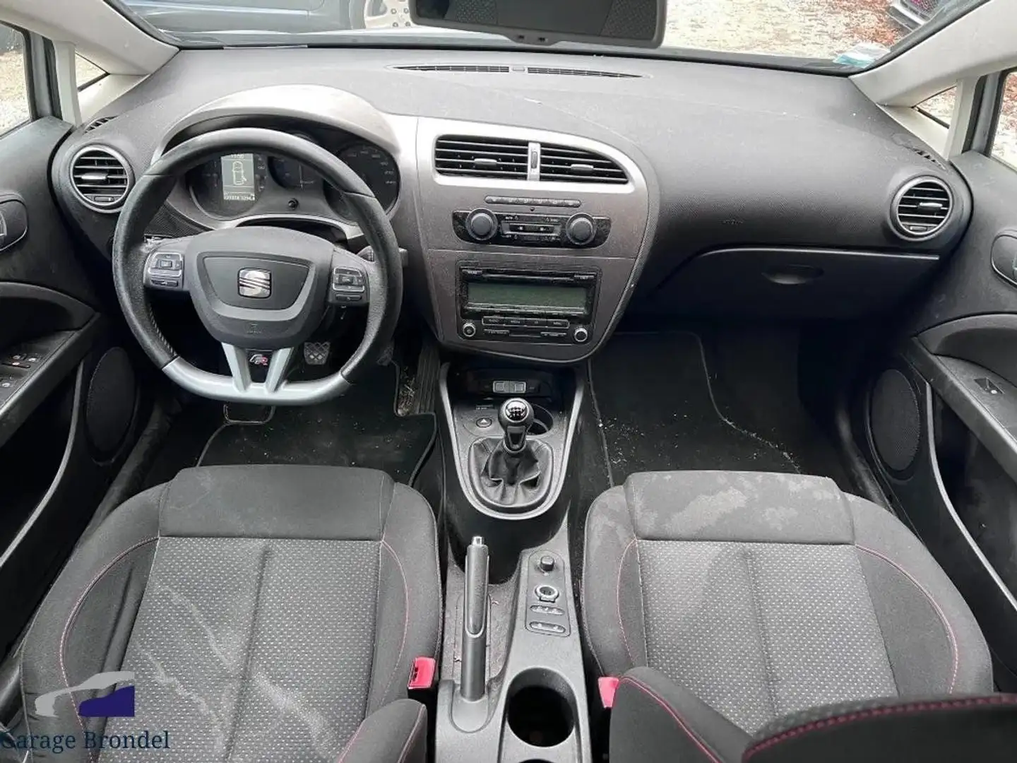 SEAT Leon 2.0 TDi 140cv FR 2éme Main Phase 2 Gris - 2