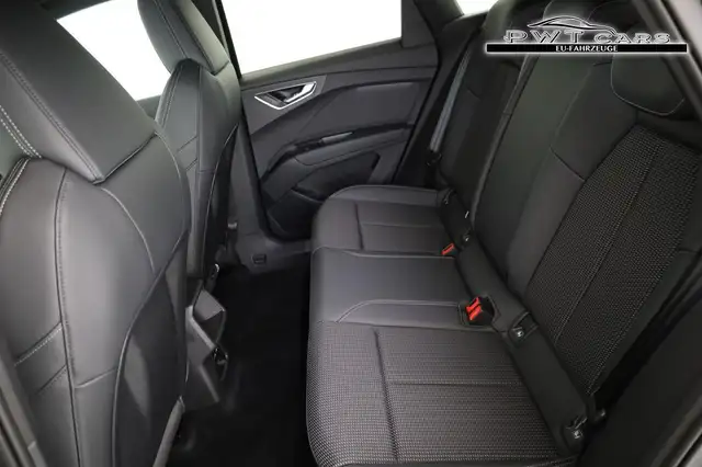 Audi Q4 e-tron 45 basis quattro S-LINE quattro, Navi, Matrix, ... Ansicht 13