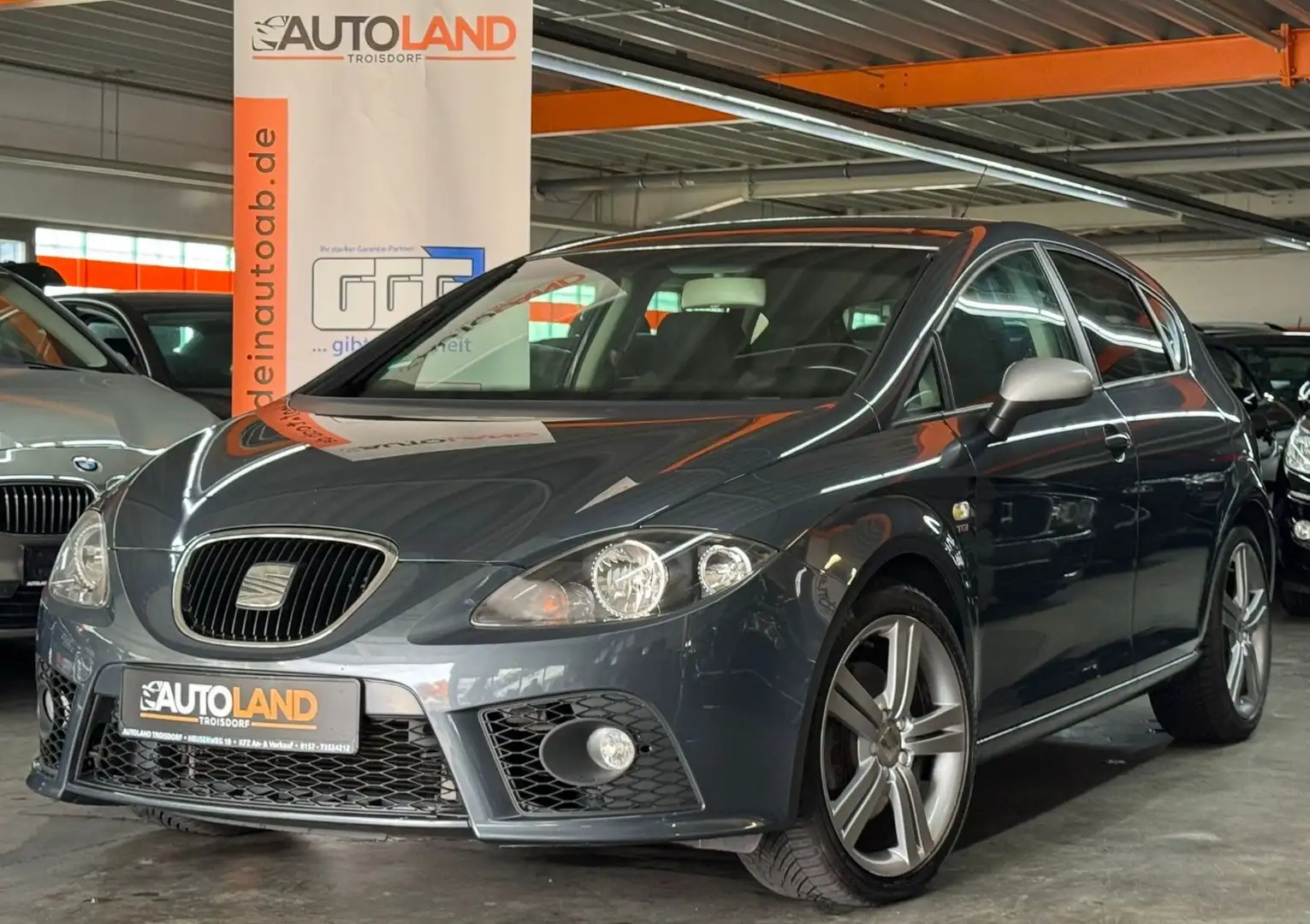 SEAT Leon FR 2.0 TDI*KLIMAAUTO*TEMPO*HU/AU NEU* Grau - 2