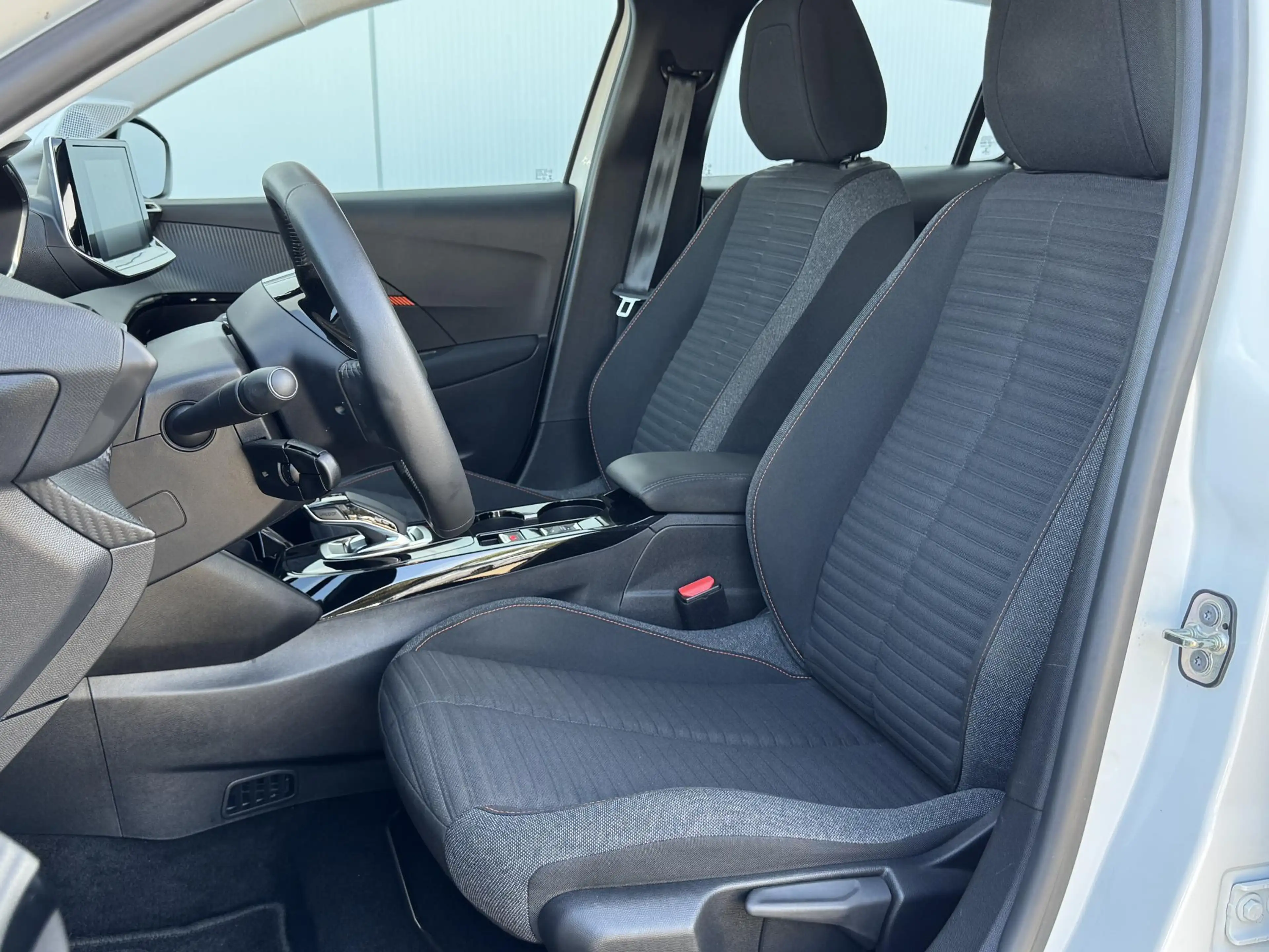 Peugeot e-208 EV Active 50 kWh | Navigatie | Cruise Control | Cl — photo 11