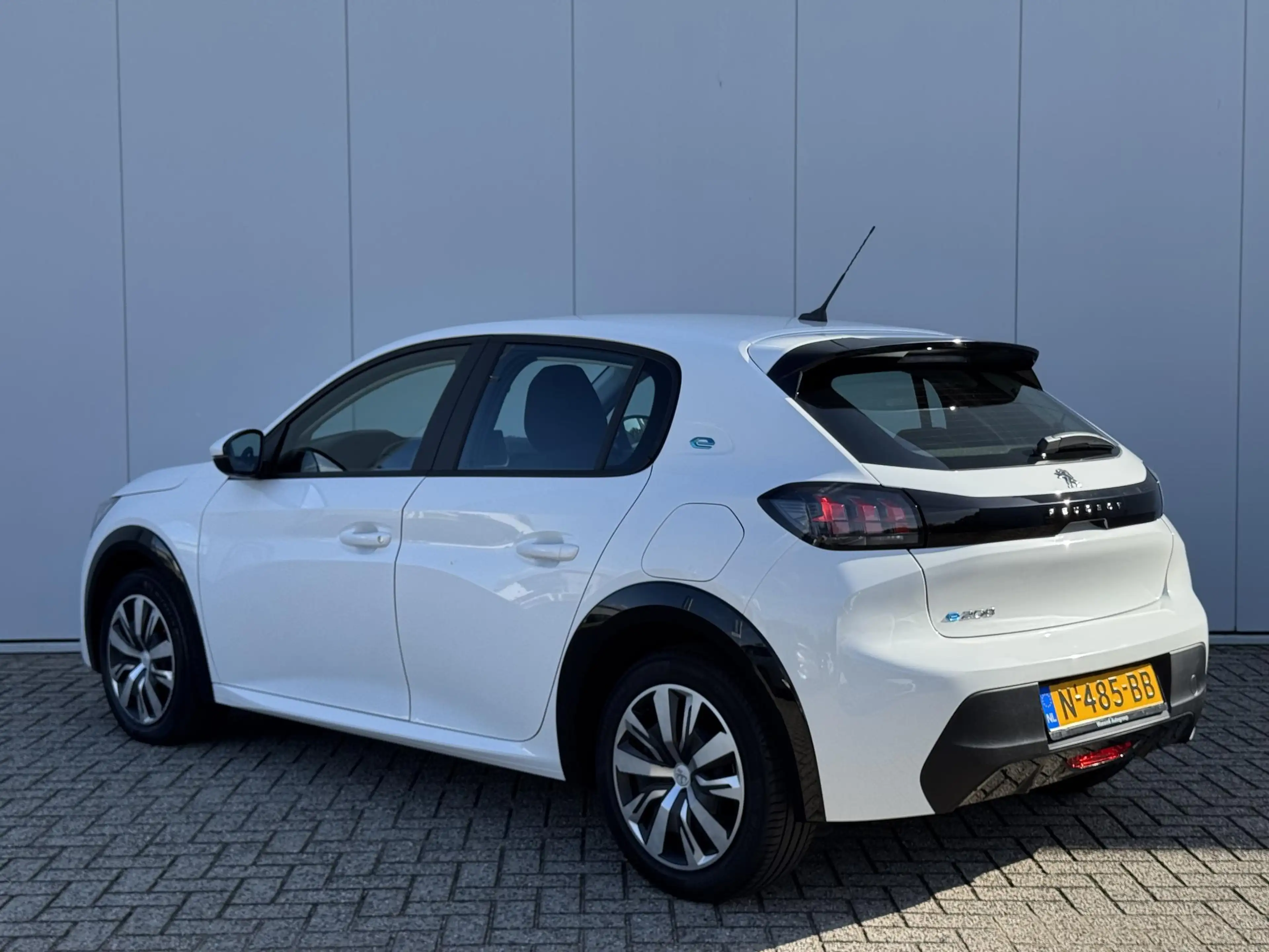 Peugeot e-208 EV Active 50 kWh | Navigatie | Cruise Control | Cl — photo 7